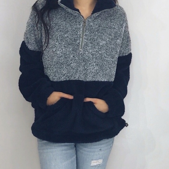 🆕Camila - Navy Fuzzy Pullover - Picture 5 of 7